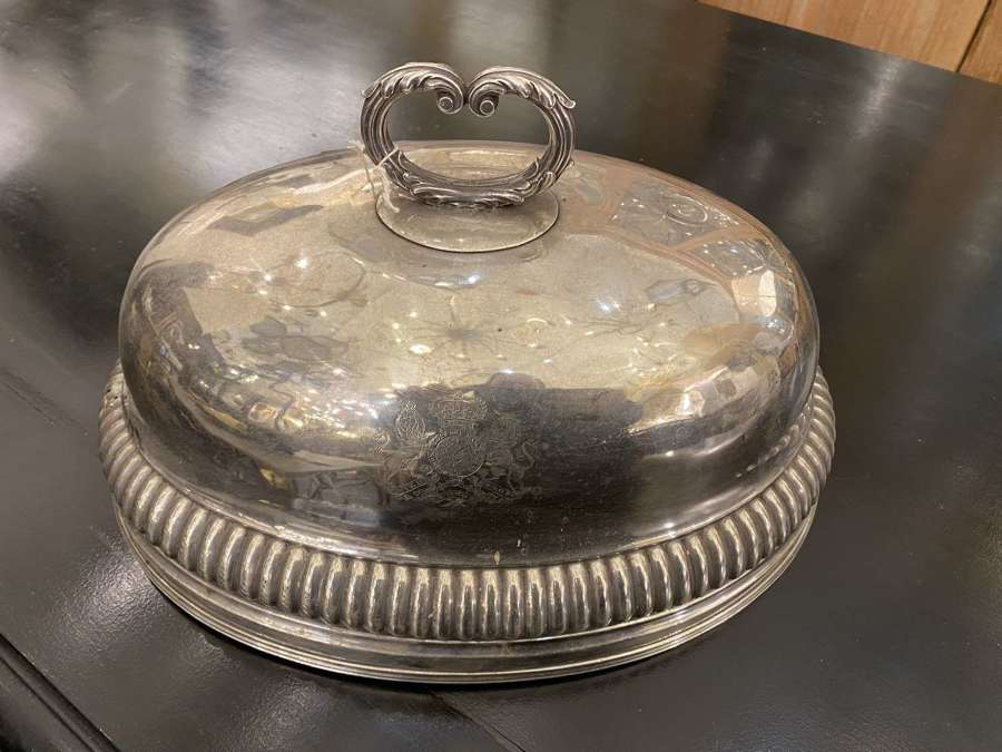 C1811 A Royal Food Dome - Engraved Coat of Arms