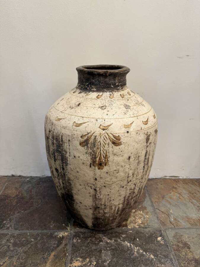 C1800 A Chinese Storage Pot from Cizhou
