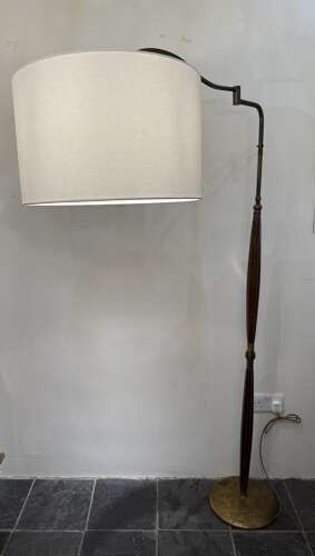 C1950 An Italian Telescopic Extendable Brass & Wood Floor Lamp
