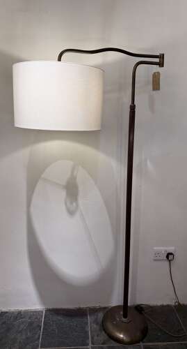 C1950 An Italian Telescopic Extendable Ribbed Brass Floor Lamp