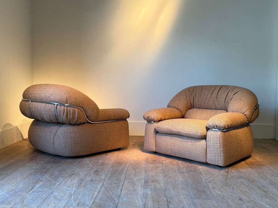 C1970 A Stylish Pair of Italian Armchairs in Wool