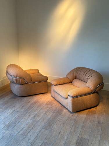 C1970 A Stylish Pair of Italian Armchairs in Wool