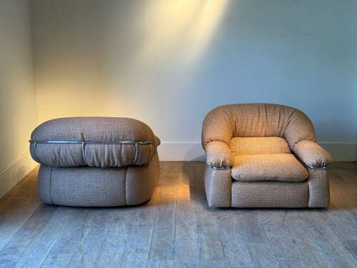 C1970 A Stylish Pair of Italian Armchairs in Wool