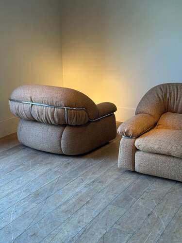 C1970 A Stylish Pair of Italian Armchairs in Wool