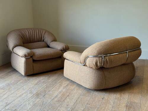 C1970 A Stylish Pair of Italian Armchairs in Wool