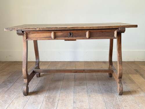 C1720 A Stylish Spanish Walnut Table / Desk / Console