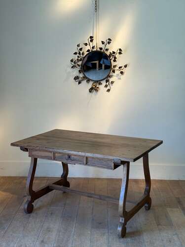 C1720 A Stylish Spanish Walnut Table / Desk / Console