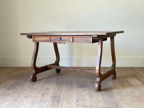 C1720 A Stylish Spanish Walnut Table / Desk / Console