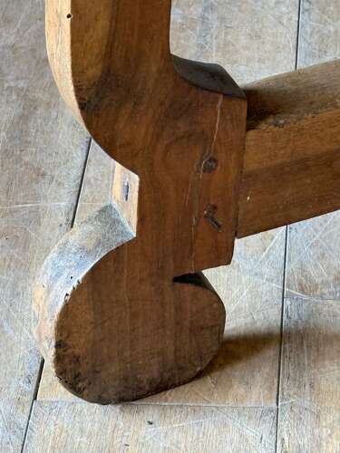 C1720 A Stylish Spanish Walnut Table / Desk / Console