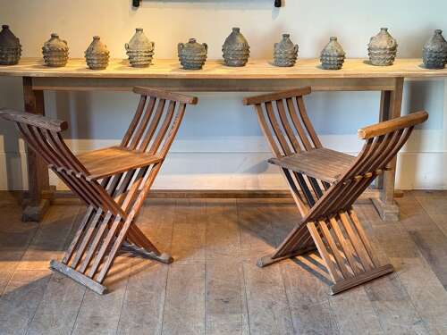 C1910/30 A Pair of Elegant Spanish Pine Folding Stools