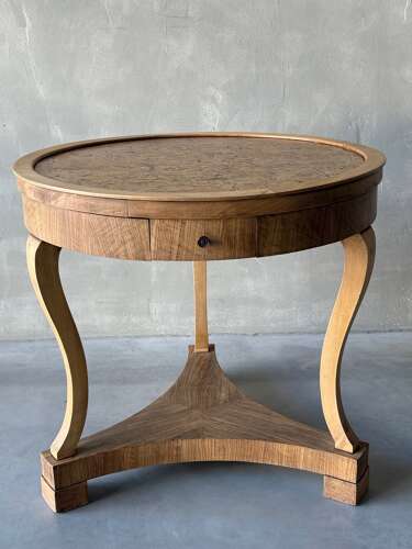 C1840 A Wonderful Italian Walnut Gueridon with 3 drawers